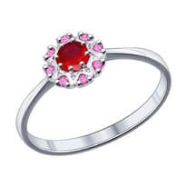 Кольцо из серебра с корундом рубиновым (синт.) и красными фианитами